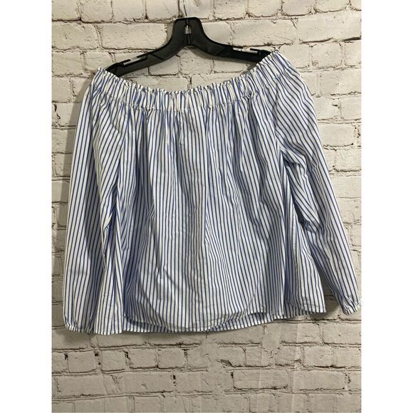 Gap woman’s top size XS - Picture 2 of 7